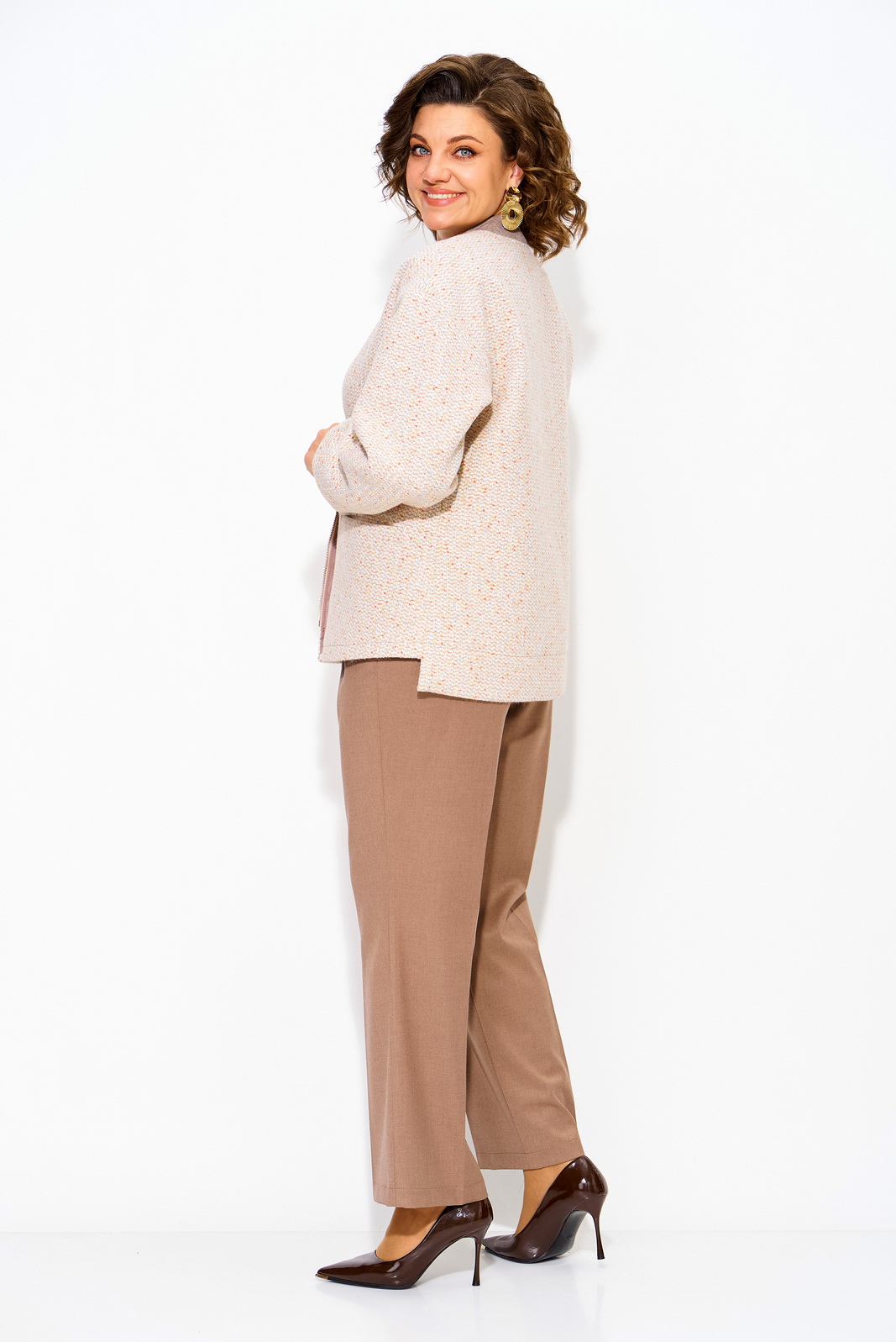 М 1342 БрПн-жемчужное капучино спинка Костюмы-Лилиана-1342